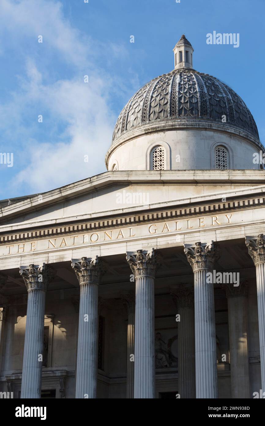 National gallery london roof hi-res stock photography and images - Alamy