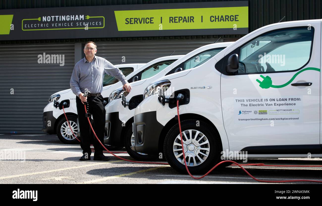 Proace electric hires stock photography and images Alamy