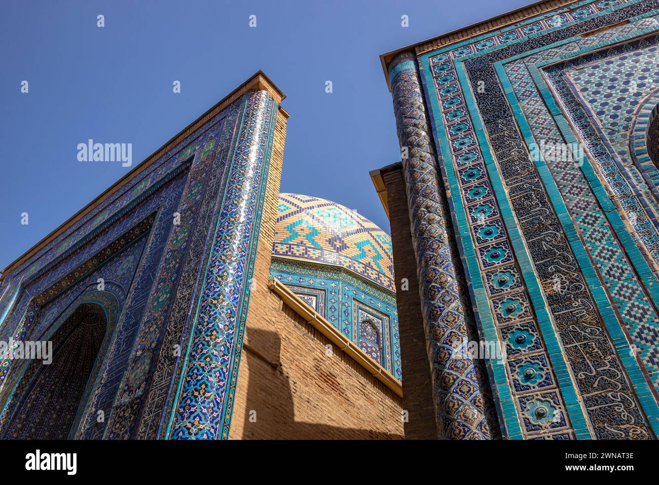 SAMARKAND, UZBEKISTAN - SEPTEMBER 12, 2022: Fragment of the ancient Shahi-Zinda complex. Samarkand Stock Photo