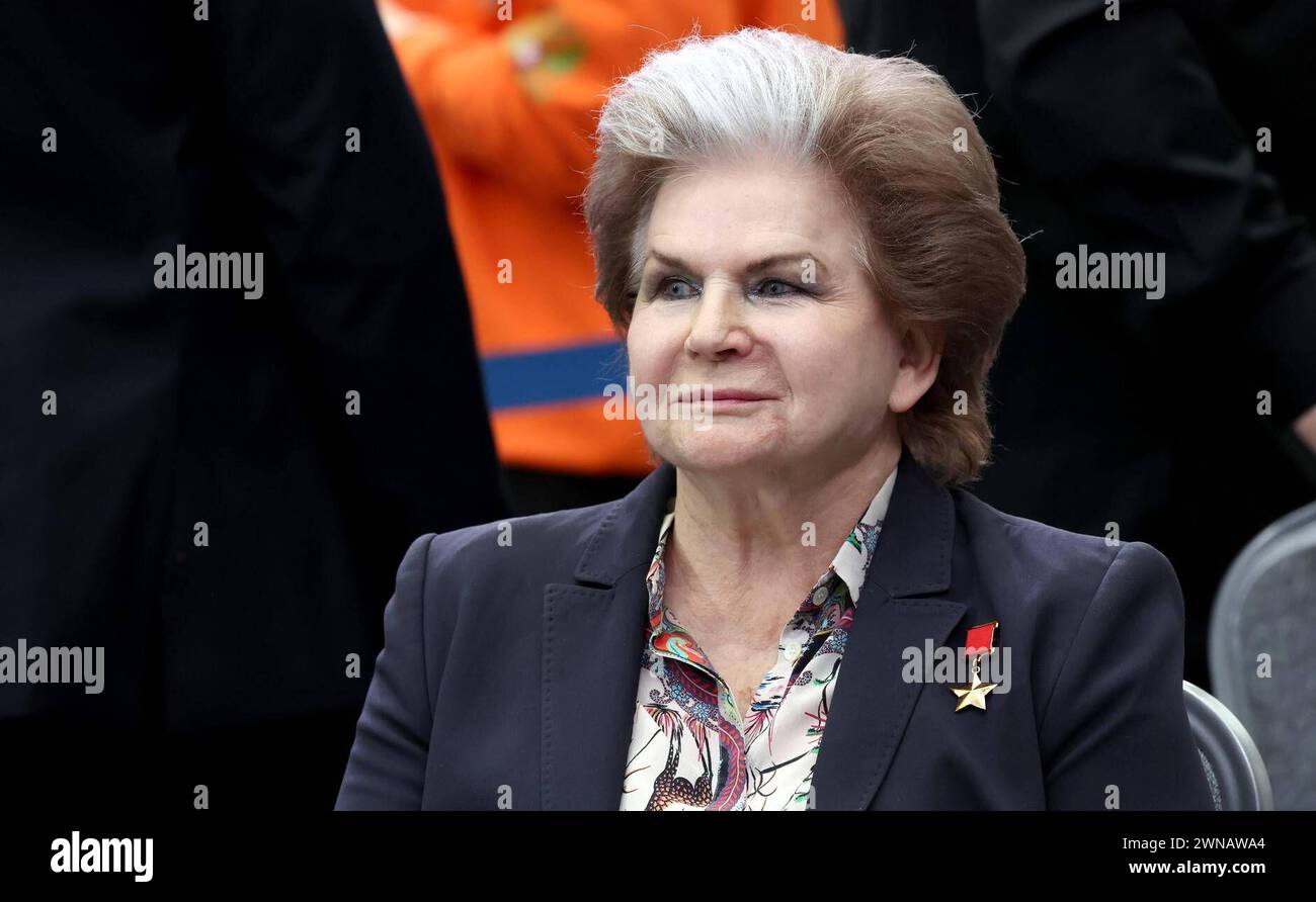 Vladimir putin address military hi-res stock photography and images - Alamy