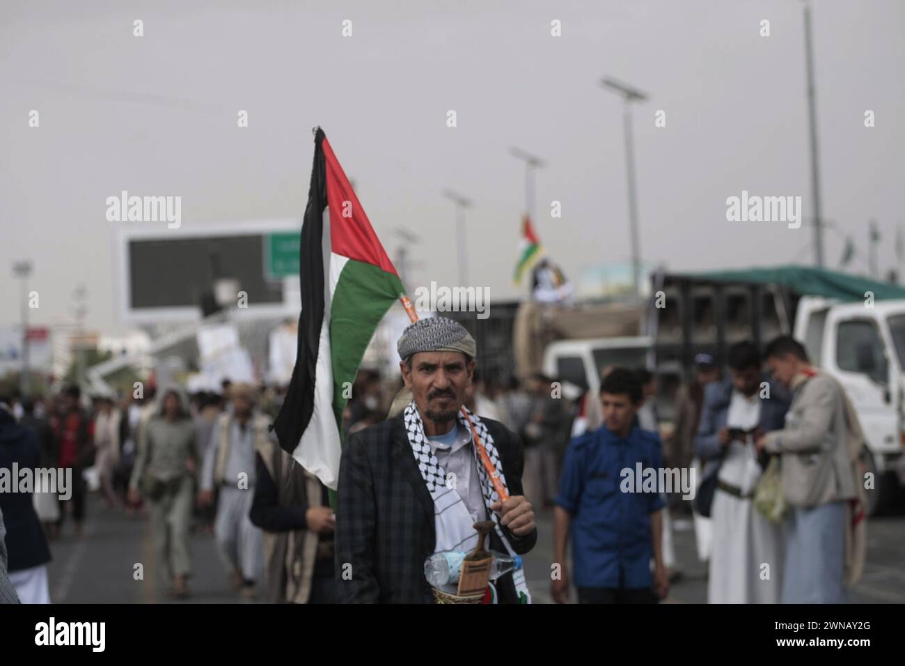 Yemen sanaa rally gaza hi-res stock photography and images - Alamy