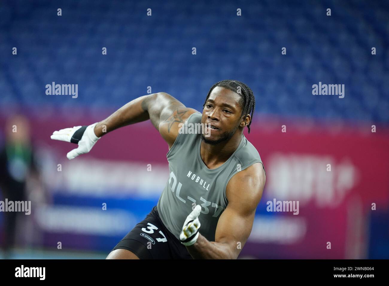 Notre Dame defensive lineman Javontae Jean-Baptiste runs a drill at the ...