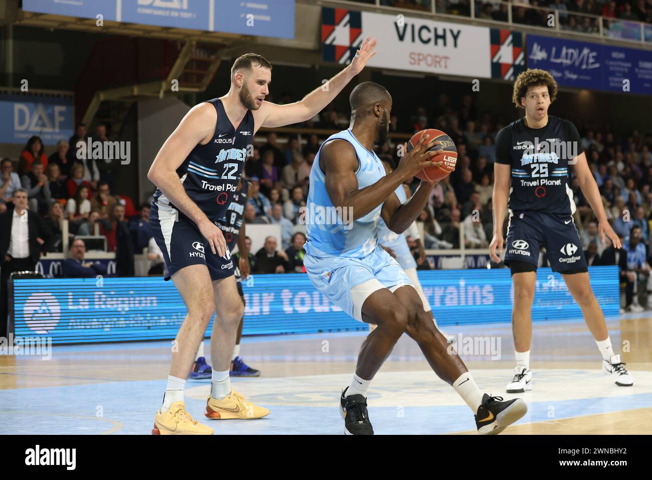 The Venue: Palais des Sports Pierre-Coulon