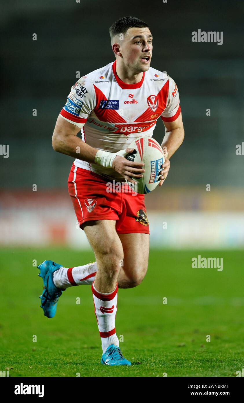 St Helens' Lewis Dodd during the Betfred Super League match at the ...
