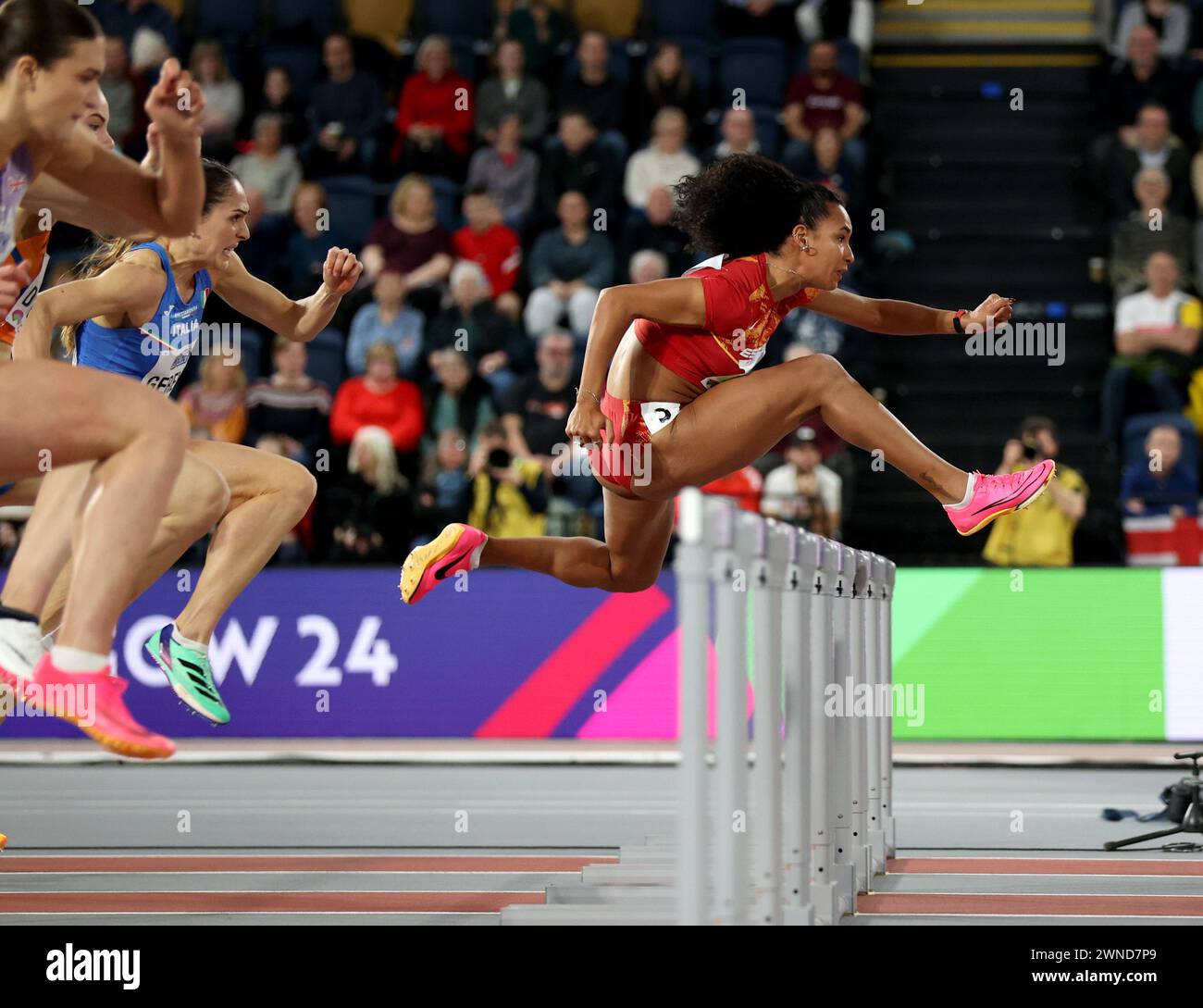 Glasgow, Britain. 1st Mar, 2024. Maria Vicente (R) of Spain competes ...