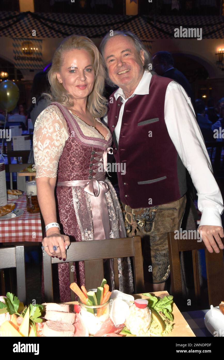 Rocchi Phoebe PR Thomas Kaefer Schmuckhaendler Muenchen 01.03.2024 ...