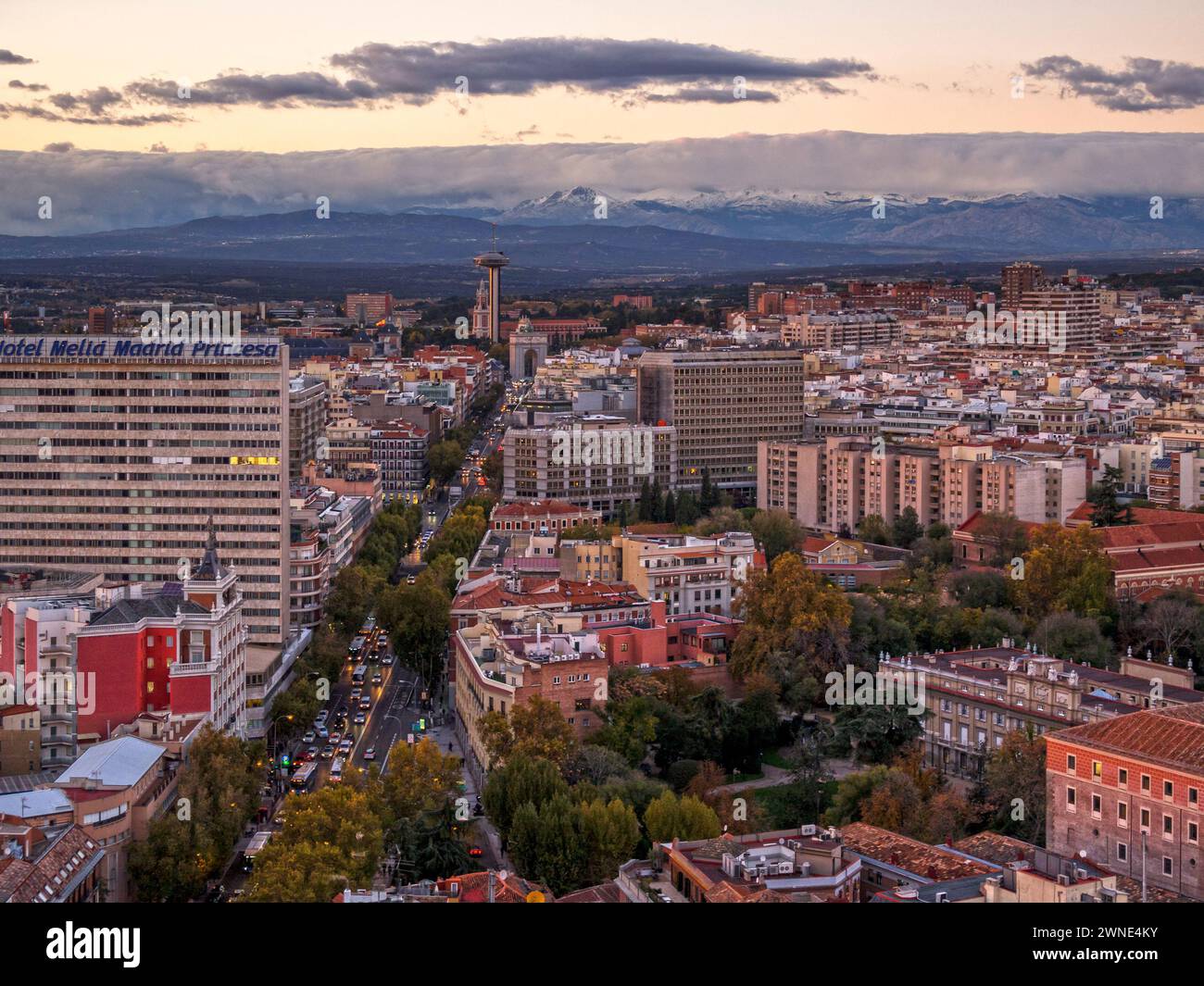 Vista de la calle Princesa y la Sierra desde el mirador del Edificio España. Madrid. España Stock Photo