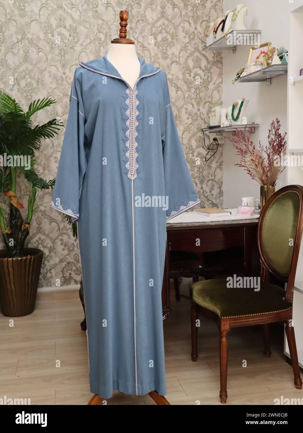 Djellaba hi res stock photography and images Page 3 Alamy