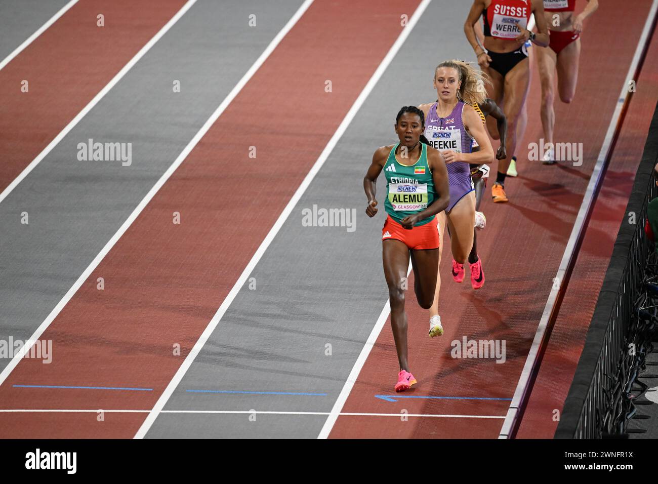 Jemma Reekie (GB) wins the semifinal for the 800m for women ahead of