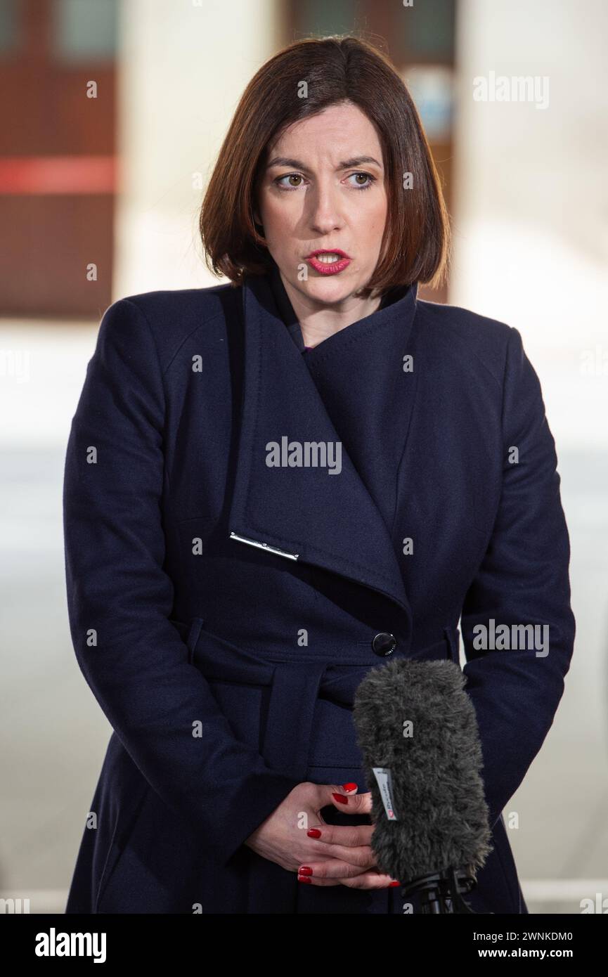 London, England, UK. 3rd Mar, 2024. Shadow Education Secretary BRIDGET PHILLIPSON is interviewed outside the BBC Studios after her appearance on Sunday With Laura Kuenssberg. (Credit Image: © Thomas Krych/ZUMA Press Wire) EDITORIAL USAGE ONLY! Not for Commercial USAGE! Stock Photo