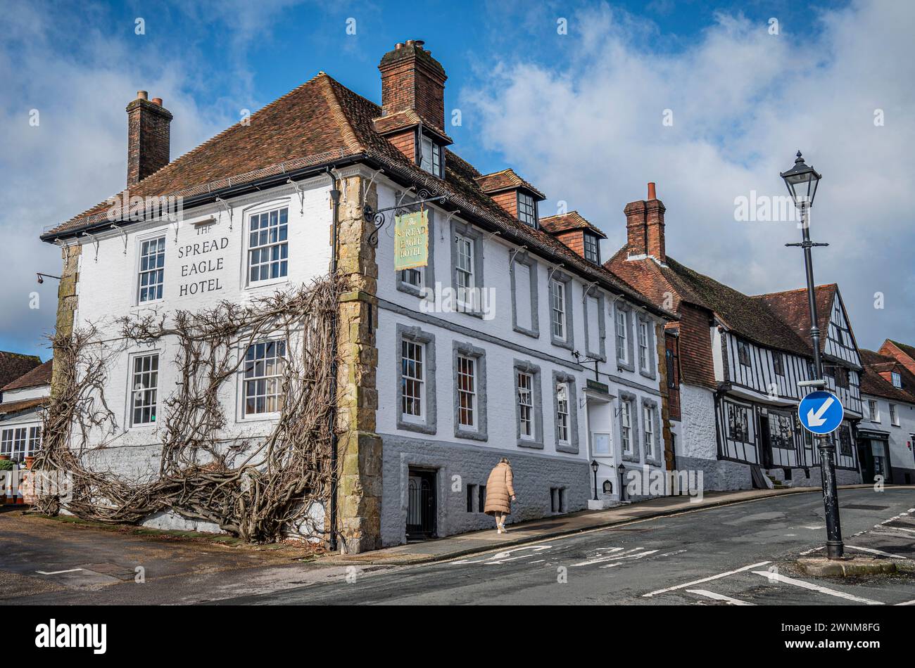 The Spread Eagle an old English public house and hotel in the West Sussex market town of Midhurst . Stock Photo