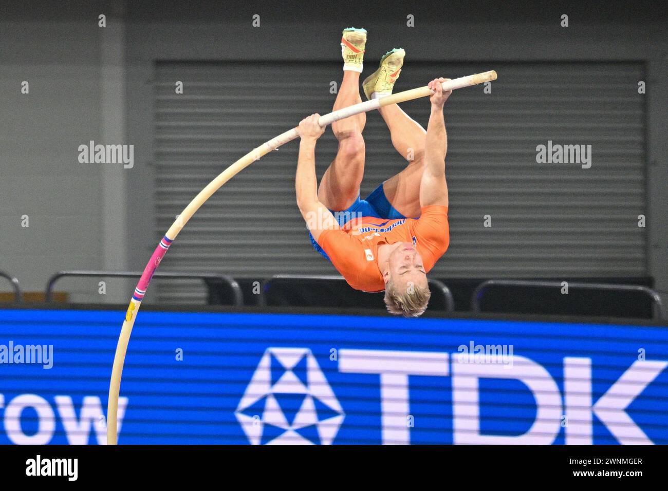 Mens pole vault heptathlon hires stock photography and images Alamy