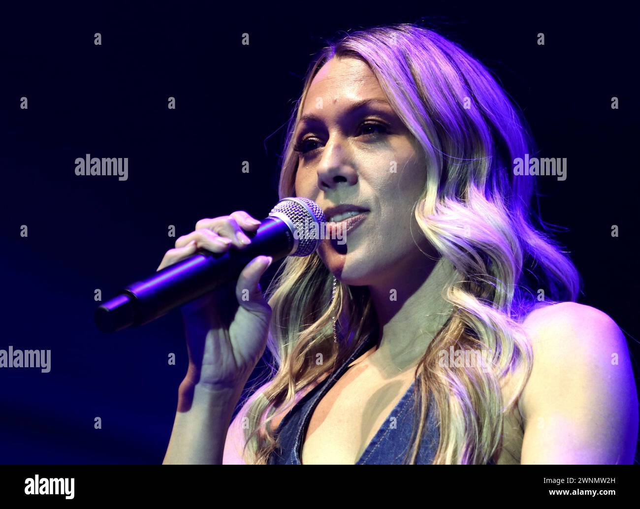 Countrysängerin Colbie Caillat beim C2C 2024 in Berlin Auftritt beim
