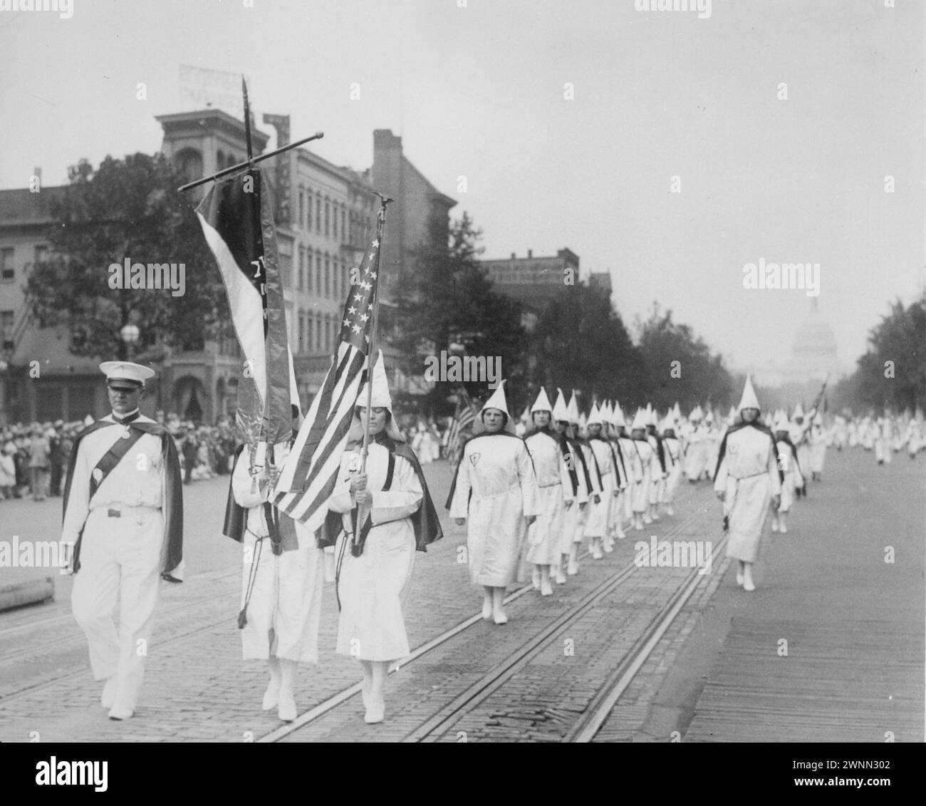 Washington (Washington (D.C.), 1928.  Ku Klux Klan on parade down Pennsylvania Avenue Stock Photo