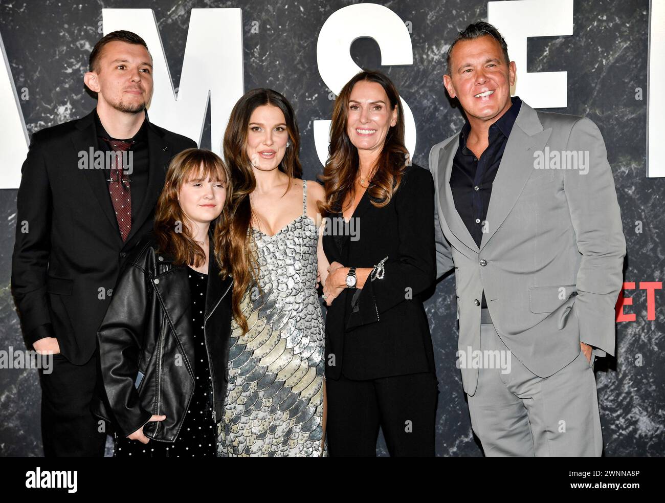 Charlie Brown Left Ava Brown Millie Bobby Brown Kelly Brown And charlie-brown-left-ava-brown-millie-bobby-brown-kelly-brown-and