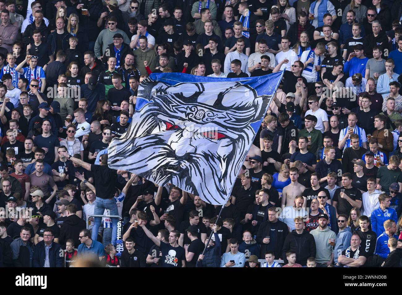HEERENVEEN - SC Heerenveen supporters during the Dutch Eredivisie match ...