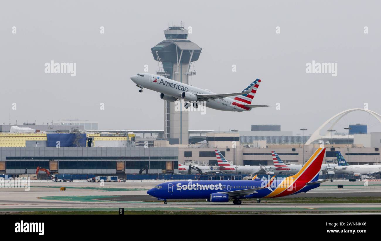 N8306H Southwest Airlines Boeing 737-8H4 und N306PB American Airlines ...