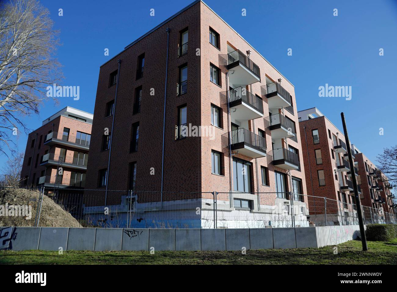 Berlin, Spandau, Insel Eiswerder, Neubau-Wohnimmobilien *** Berlin, Spandau, Eiswerder Island, new residential real estate development Stock Photo