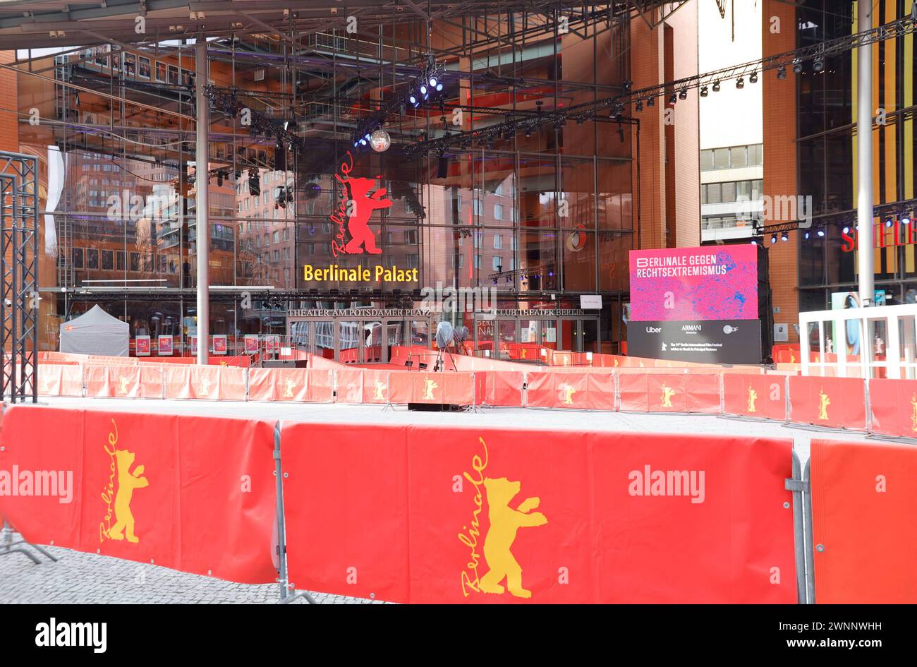 stage bluemax theater marlene dietrich platz 4 10785 berlin