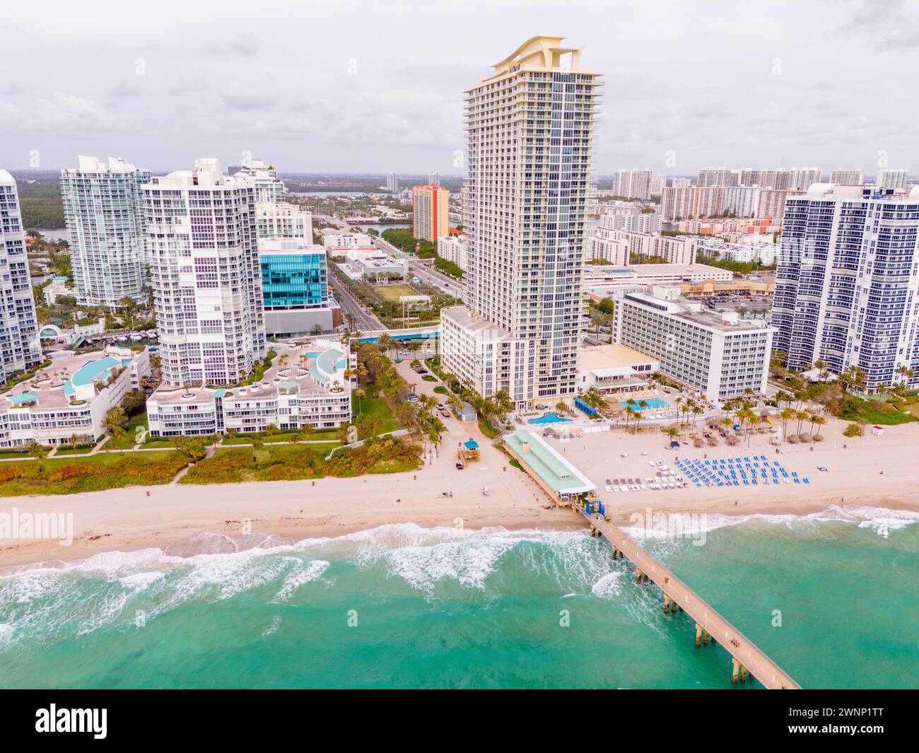 Aerial photo pier sunny hi-res stock photography and images - Alamy