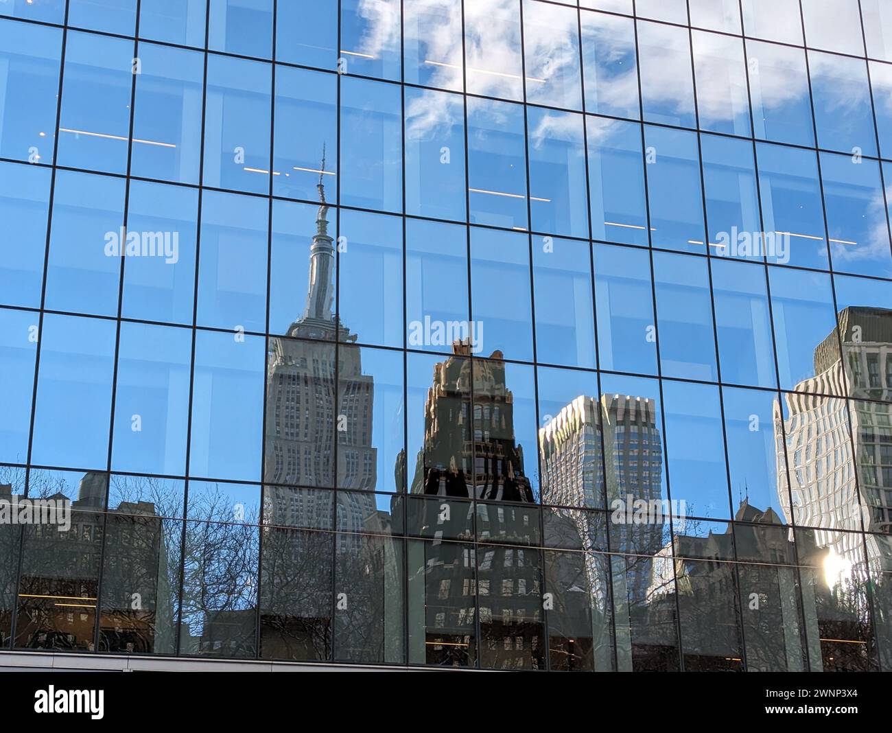 Midtown manhattan sunset window hi-res stock photography and images - Alamy