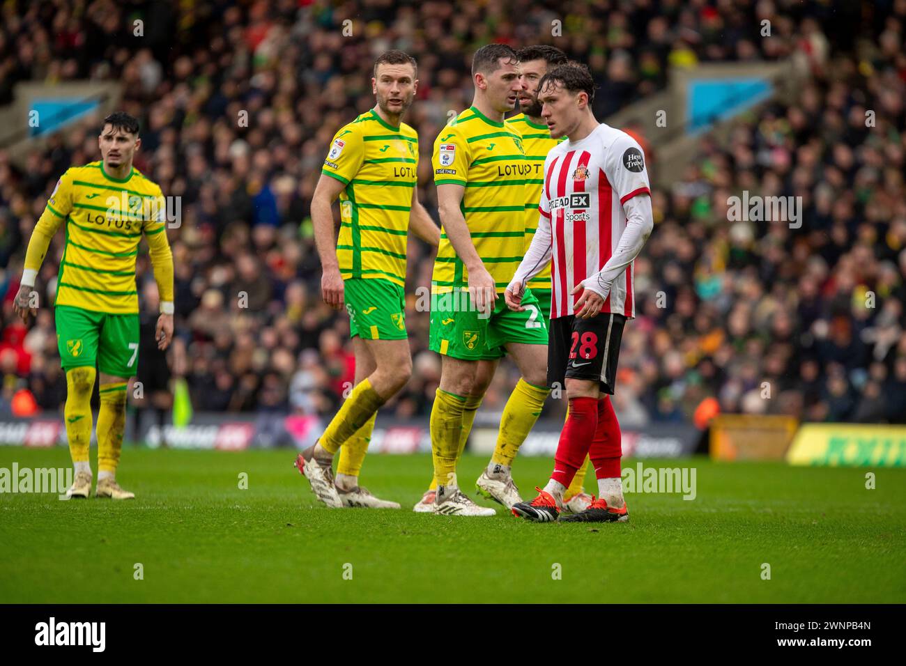 Callum Styles of Sunderland waits for a corner with Ben Gibson of Norwich City, Grant Hanley of Norwich City and Kenny McLean of Norwich City during the Sky Bet Championship match between Norwich City and Sunderland at Carrow Road, Norwich on Saturday 2nd March 2024. (Photo: David Watts | MI News) Credit: MI News & Sport /Alamy Live News Stock Photo