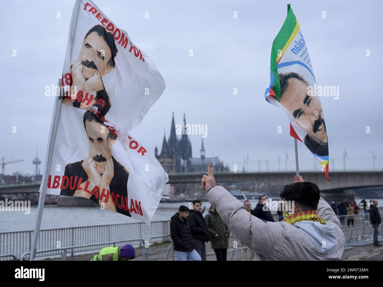 DEU , DEUTSCHLAND : Kurden demonstrieren in Koeln  Köln  fuer die Freilassung von Abdullah Oecalan  Abdullah Öcalan  , 17.02.2024 DEU , GERMANY : Kurds / Kurdish people are demonstrating in Cologne for the release of Abdullah Ocalan , 17.02.2024 *** DEU , GERMANY Kurds Kurdish people are demonstrating in Cologne for the release of Abdullah Oecalan Abdullah Öcalan , 17 02 2024 DEU , GERMANY Kurds Kurdish people are demonstrating in Cologne for the release of Abdullah Ocalan , 17 02 2024 Stock Photo