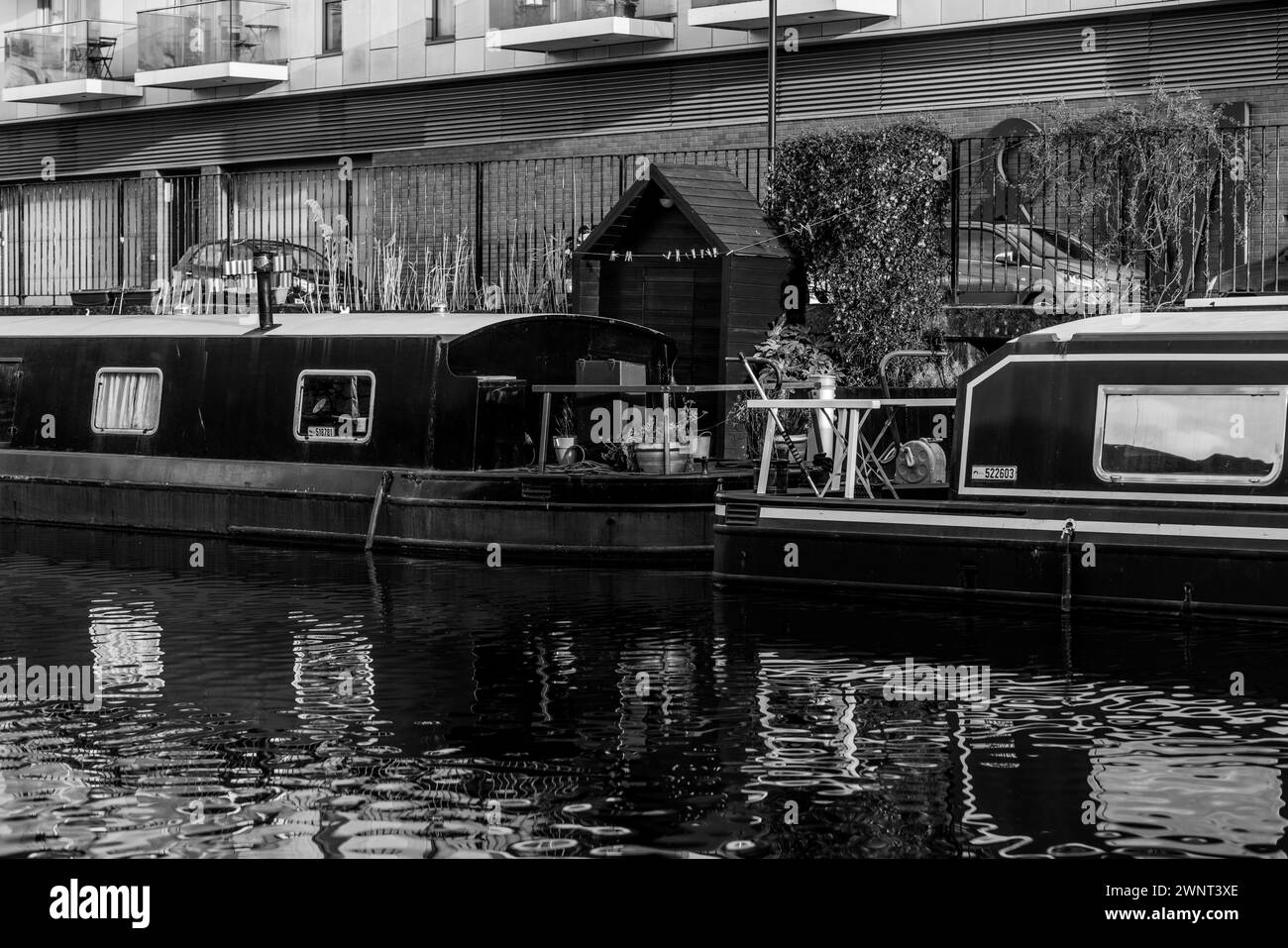 London along the Regent's Canal Stock Photo - Alamy