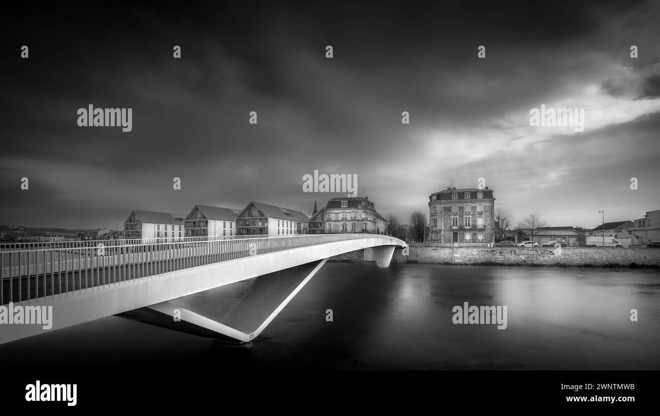 The Aisne river in flood at Soissons under the Passage des Anglais, France. Stock Photo