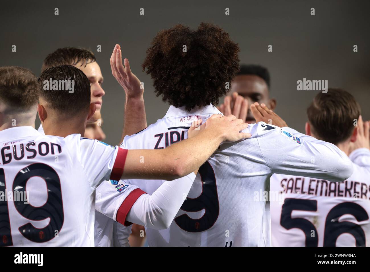 Bergamo, Italy. 3rd Mar, 2024. Joshua Zirkzee of Bologna FC celebrates with team mates after scoring a penalty to level the game at 1-1 during the Serie A match at Gewiss Stadium, Bergamo. Picture credit should read: Jonathan Moscrop/Sportimage Credit: Sportimage Ltd/Alamy Live News Stock Photo