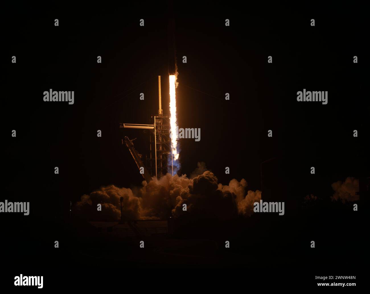 Iss first crew 1 hi-res stock photography and images - Alamy