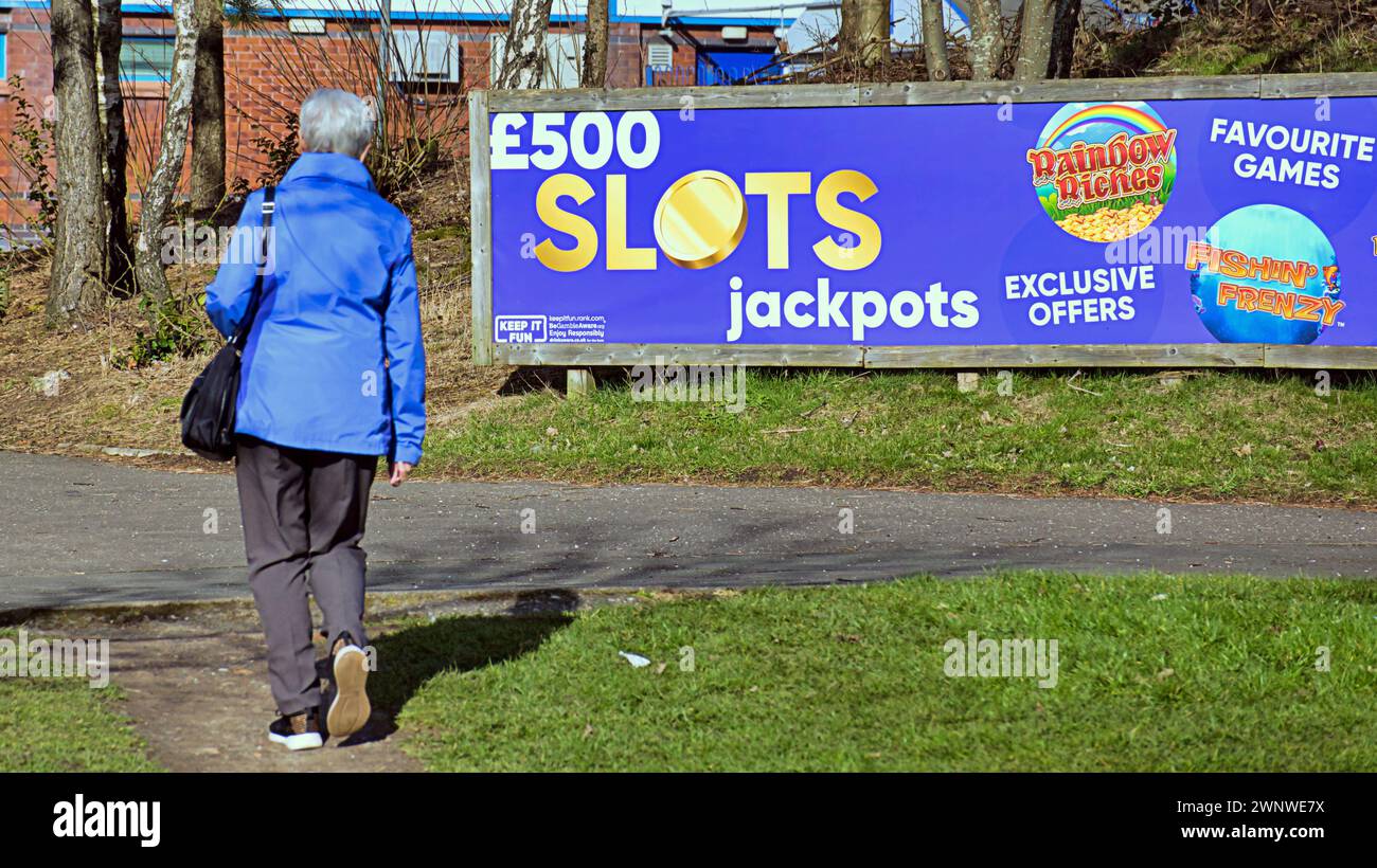 Glasgow, Scotland, UK. 4th March, 2024: UK Weather:  Sunny in the north west of the city . Credit Gerard Ferry/Alamy Live News Stock Photo