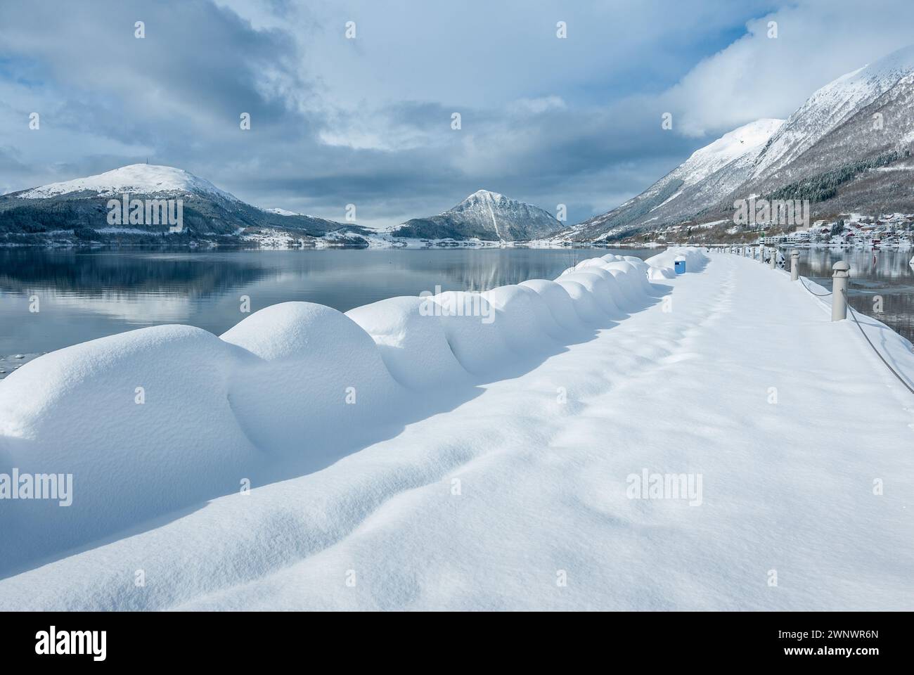 Serene pathway bordered white hi-res stock photography and images - Alamy