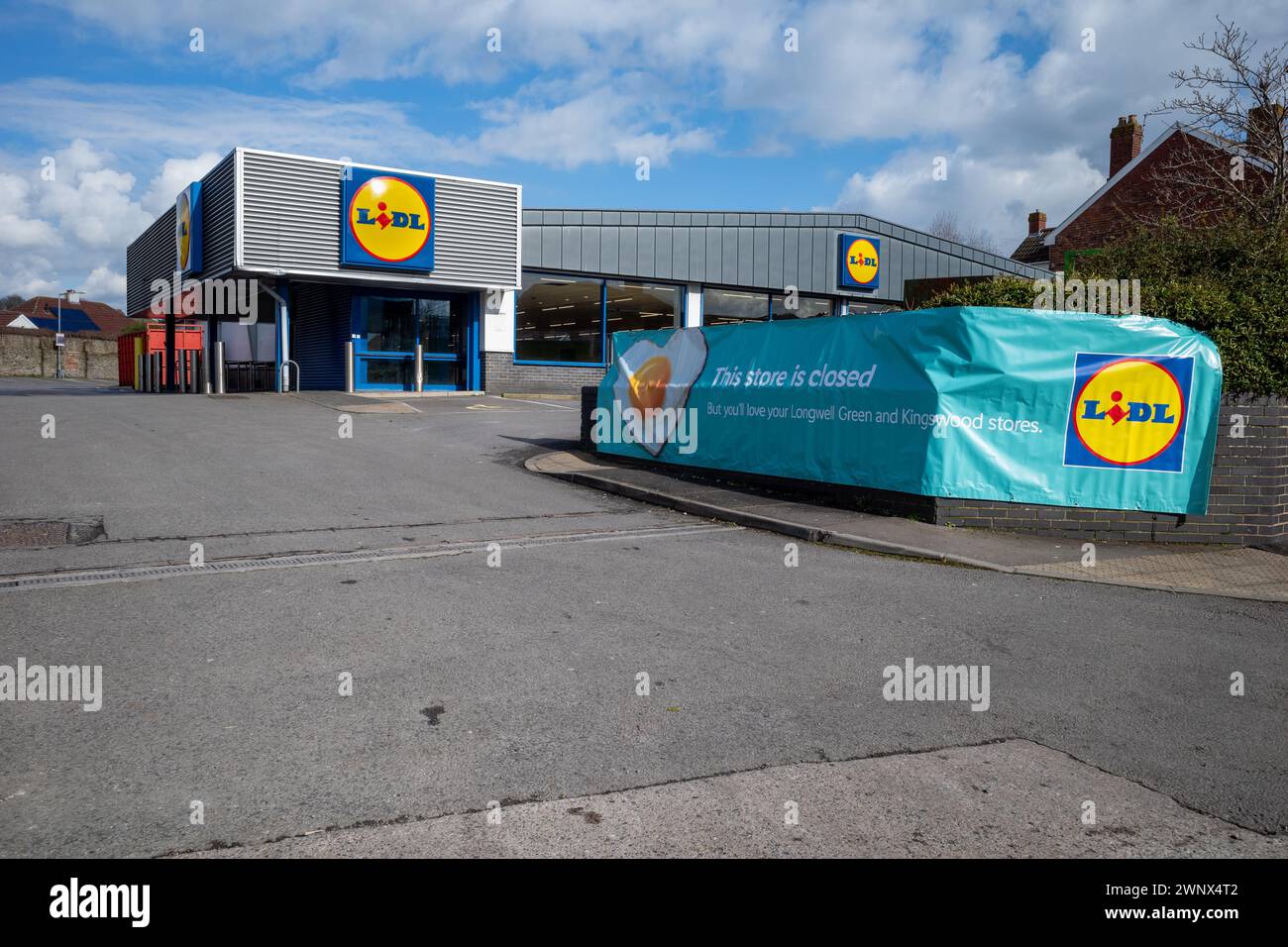 Closed Lidl, Hanham, Bristol, UK. Opened in 1998. Closed March 1st 2024 ...