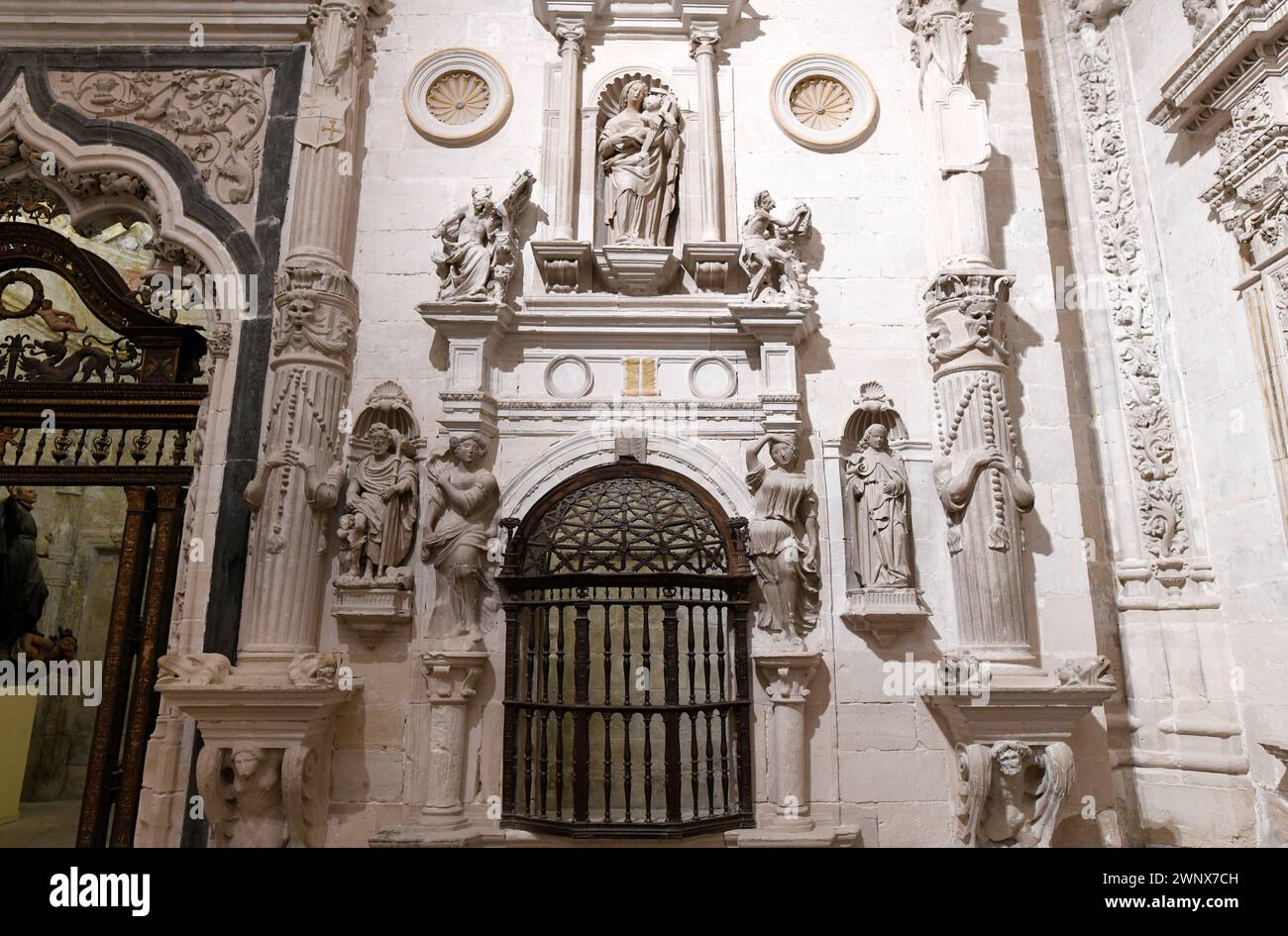 Santa Maria and San Julian cathedral (gothic, renaissance and baroque, 12th century and later. Muñoz chapel (16th century). Cuenca, Castilla-La Mancha Stock Photo
