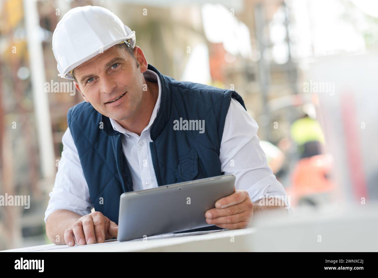 Power plant engineer manager tablet hi-res stock photography and images ...