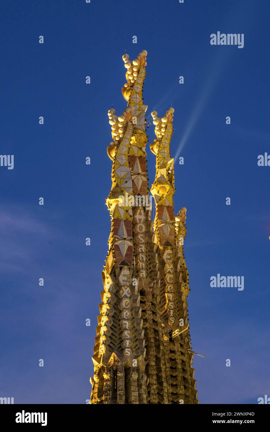 Towers of the façade of the Nativity of the Sagrada Família at night (Barcelona, Catalonia, Spain) ESP: Torres de la fachada del Nacimiento S. Familia Stock Photo