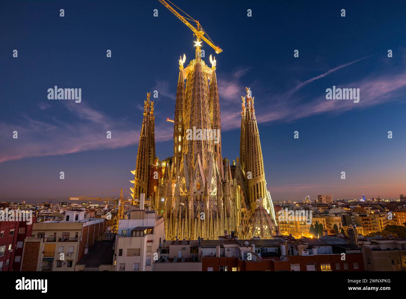 Night over the Sagrada Família and the towers of the Evangelists and Mary (Barcelona, Catalonia, Spain) ESP: Noche sobre la Sagrada Família, España Stock Photo