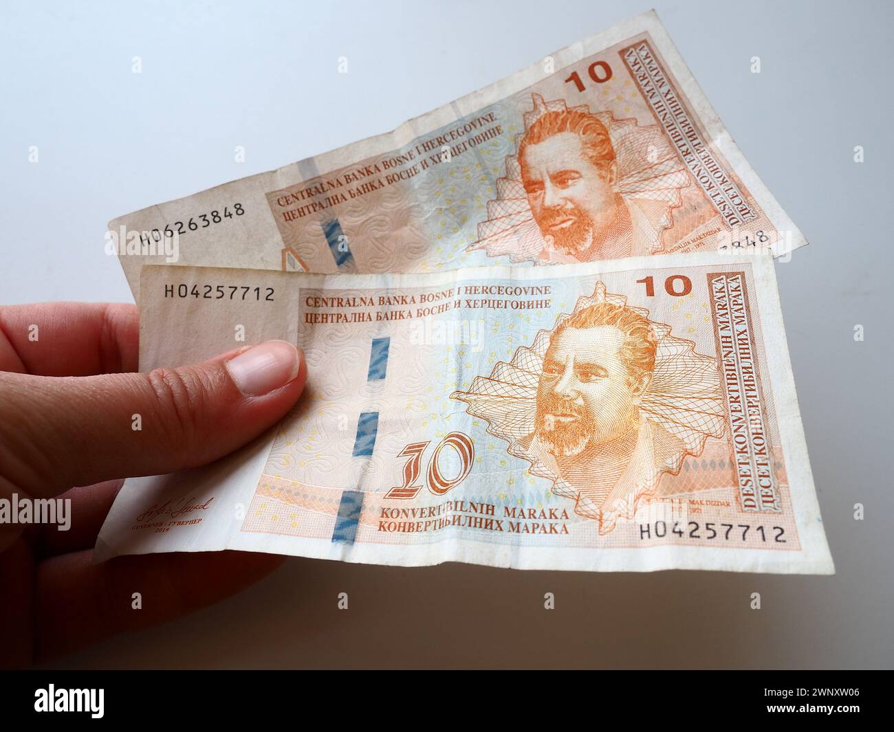 Womans Hand Holds Crumpled Hi res Stock Photography And Images Alamy