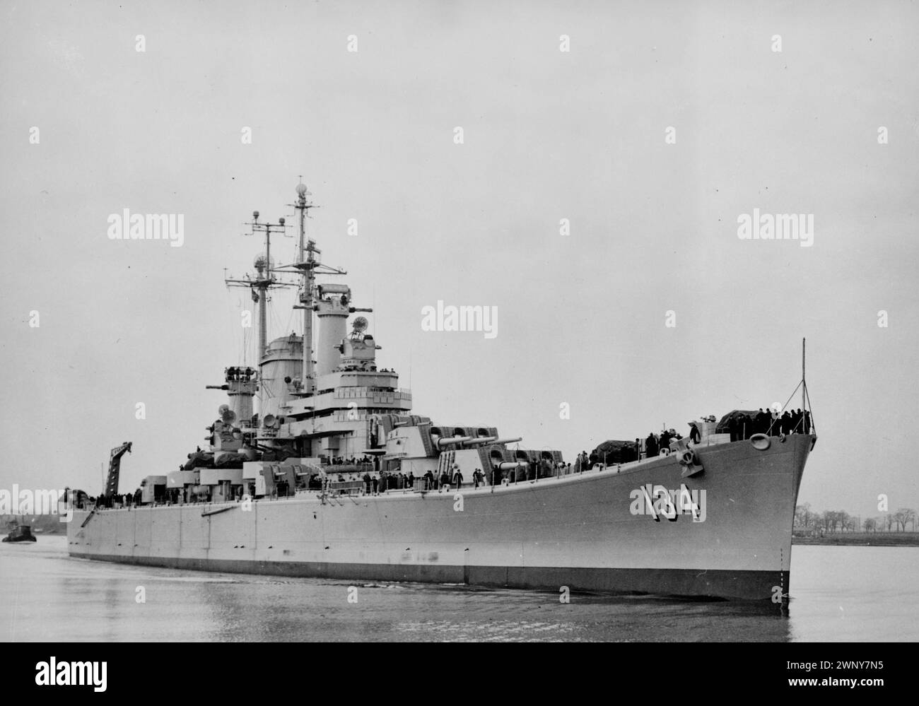 USS Des Moines (CA-134) - Heavy Cruiser 1949 Stock Photo