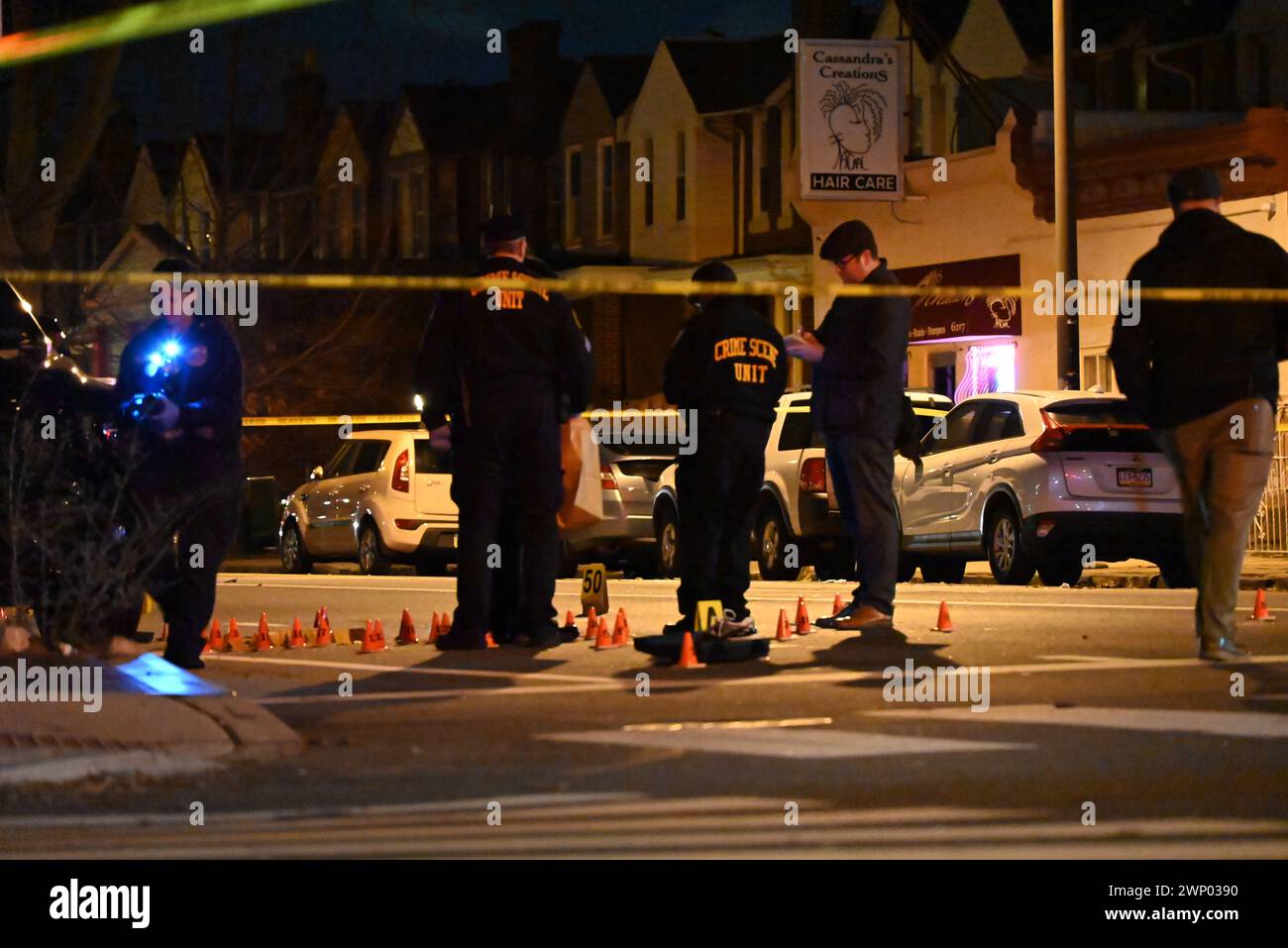 Police investigate a mass shooting that left one dead and four others ...