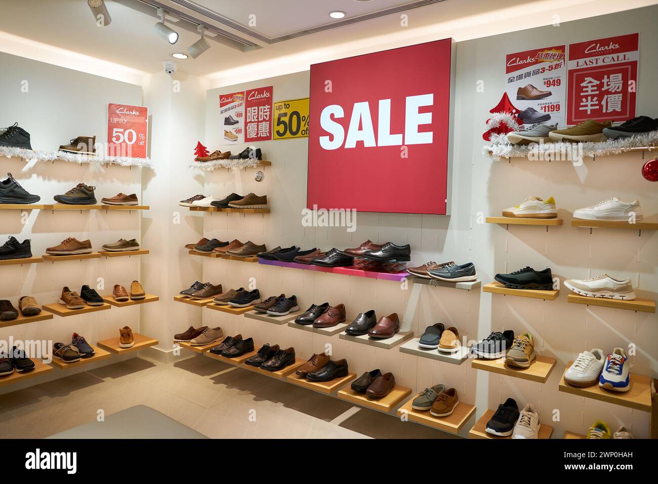 Clarks store bay plaza deals