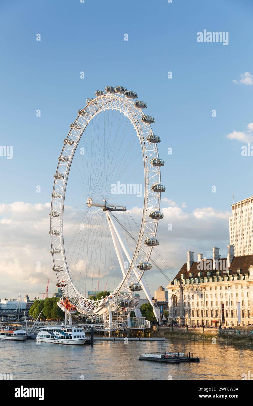 UK, London, Southbank, county hall buildings and the London eye Stock ...