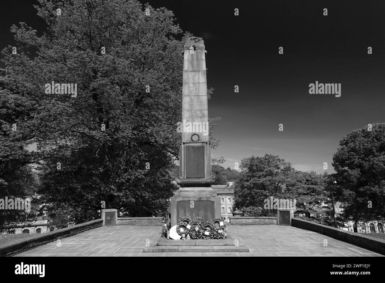 Buxton War Memorial Black And White Stock Photos Images Alamy buxton-war-memorial-black-and-white-stock-photos-images-alamy