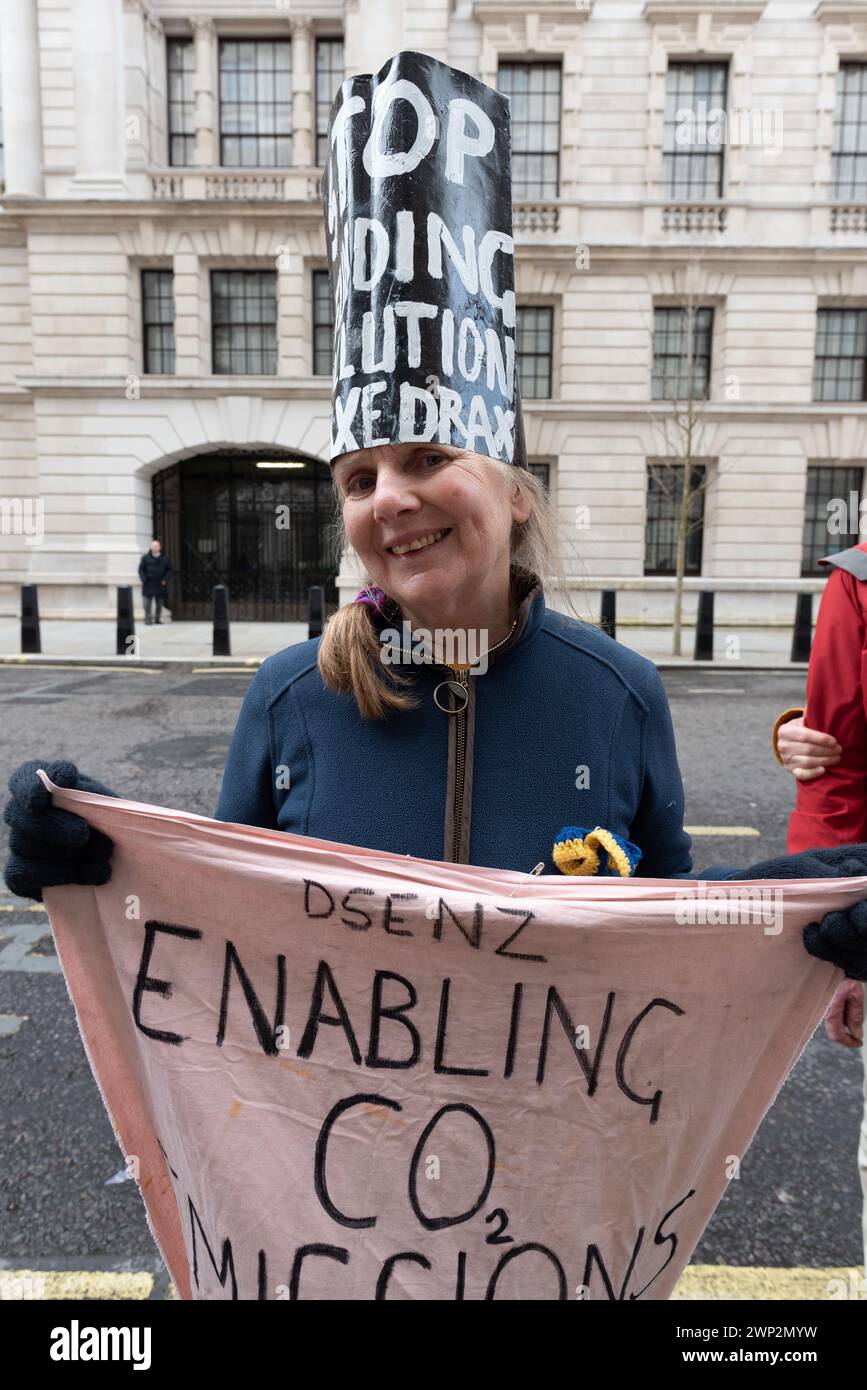 London, UK. 5 March, 2024. Environmental activists protest outside the ...