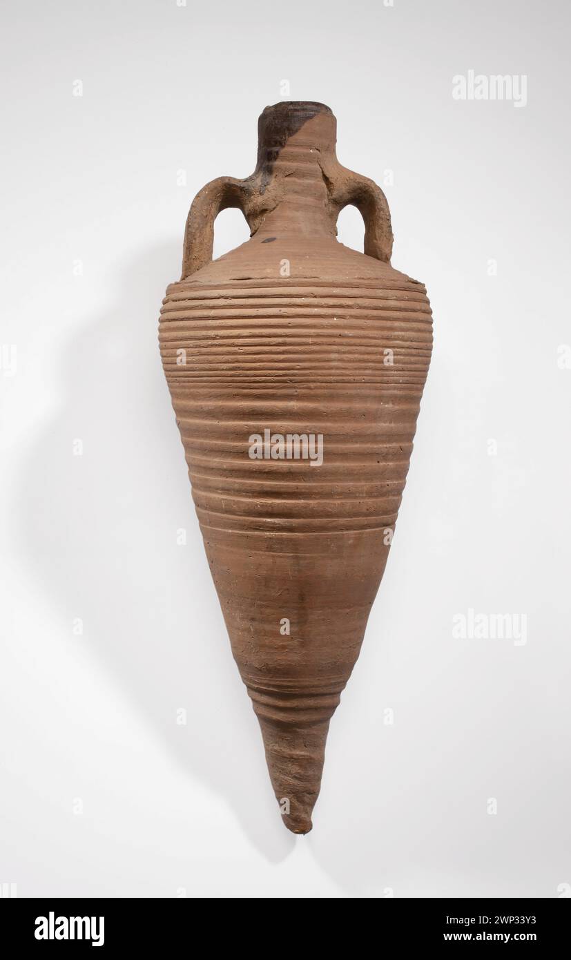 Wine amphora (LR 7); Unknown Egyptian workshop; 2. PO. VI century (551-00-00-600-00-00);Deposit of the University of Warsaw from 1937-1939, amphoras, LRA7 amphoras, Coptic dishes, transport vessels, resource vessels Stock Photo