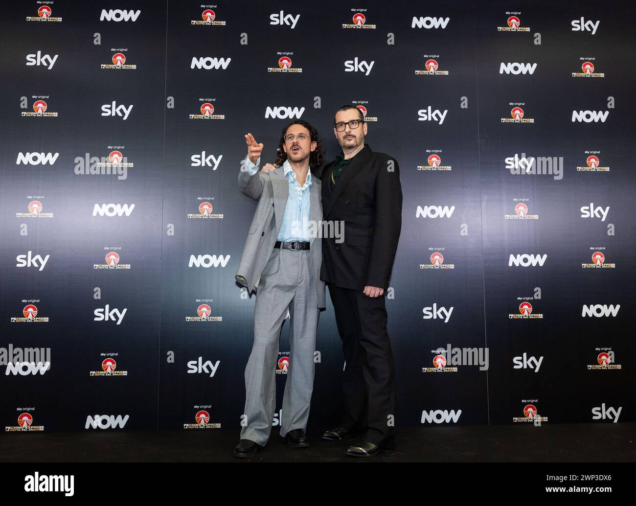 Milano, Italia. 05th Mar, 2024. Da sinistra il Co-conduttore Gianluca Colucci in arte Fru con il conduttore Costantino della Gherardesca, alla presentazione della trasmissione televisiva di Sky “Pechino Express” - Spettacolo - Milano, Italia - Martedì 5 Marzo 2024 (Foto Stefano Porta/Lapresse) From Left Co-host Gianluca Colucci aka Fru and the conductor Costantino della Gherardesca, at the presentation of the Sky television program “Pechino Express” - Milan, Italy - Tuesday, March 5, 2024 (Photo Stefano Porta/Lapresse) Credit: LaPresse/Alamy Live News Stock Photo