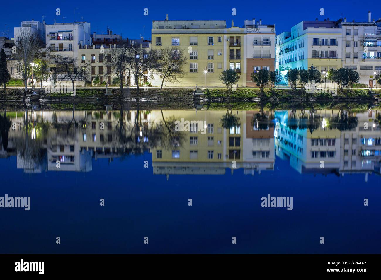 Paseo de la o de triana sevilla hi-res stock photography and images - Alamy