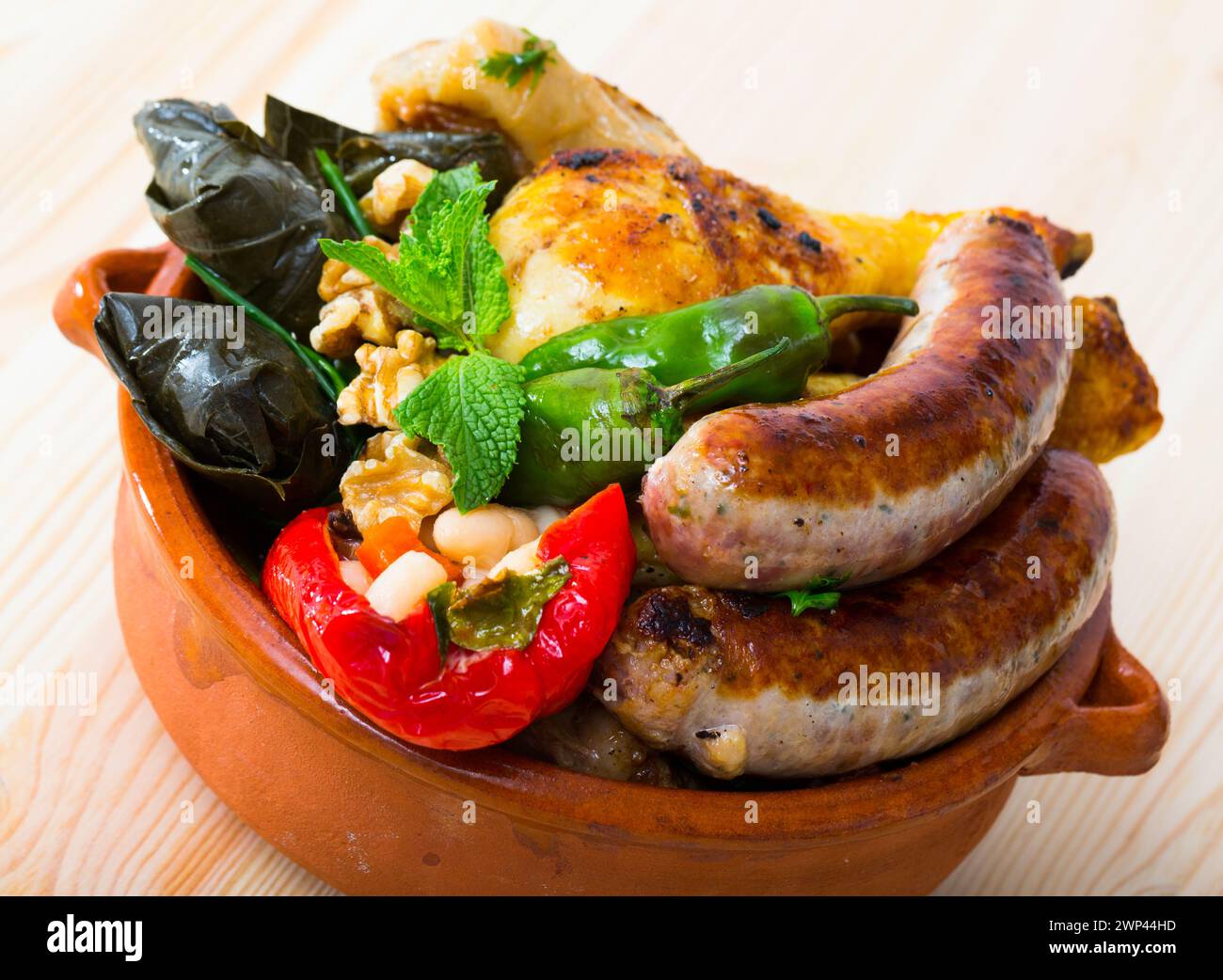 Oven baked vegetables sausages hi-res stock photography and images - Alamy