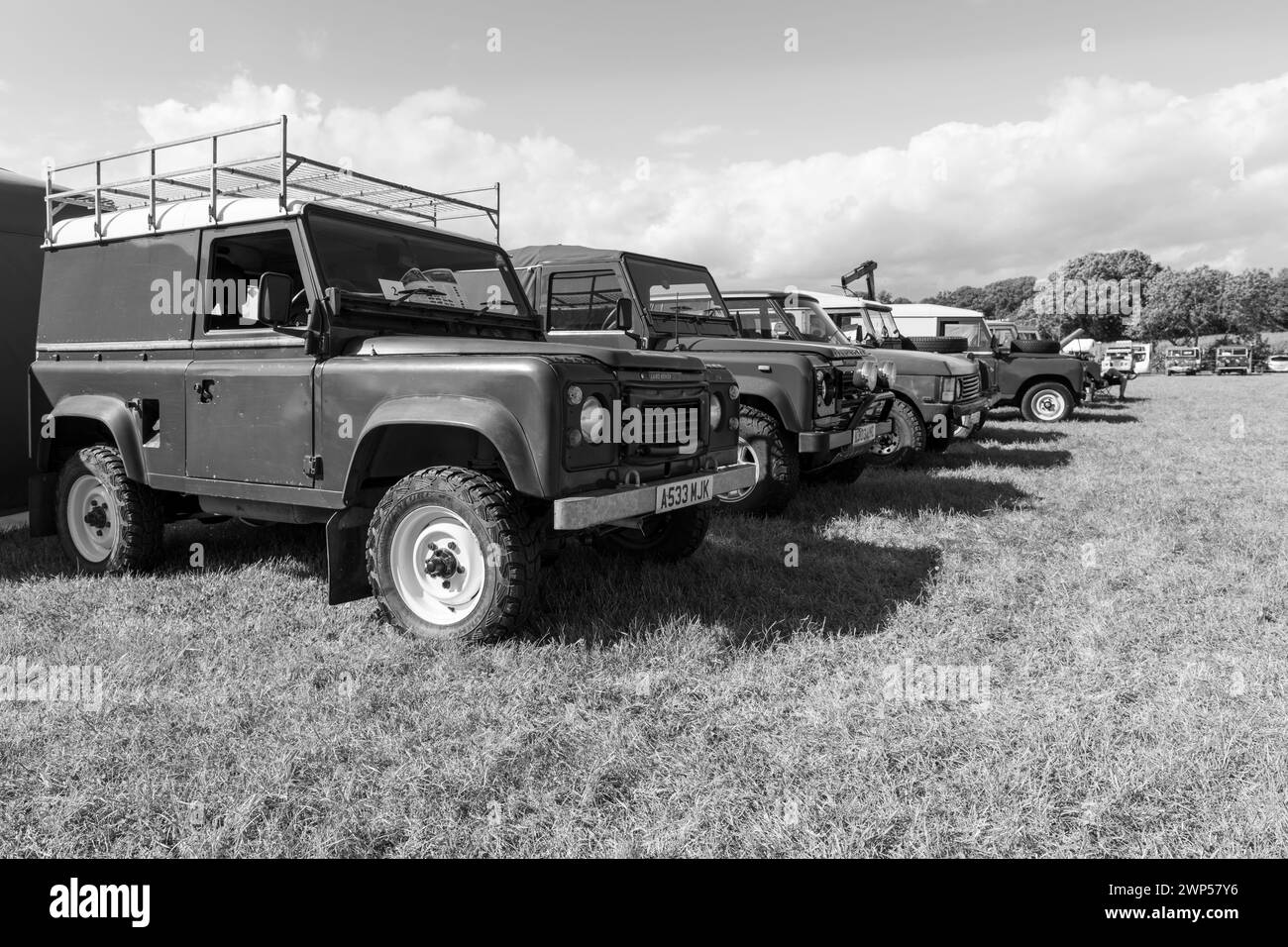 Land rover rovers 4x4 Black and White Stock Photos & Images Alamy